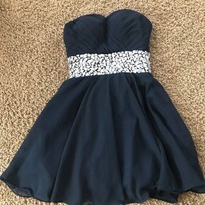 NWOT Dark Navy Formal Size 6/8.